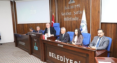 Edremit Belediye Başkanı Mehmet Ertaş, Aylık Muhtarlar Toplantısında Mahalle Sorunlarını Görüştü