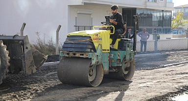 Edremit Belediyesi Eroğlan Mahallesi’nde Yol Yapım Çalışmalarına Devam Ediyor