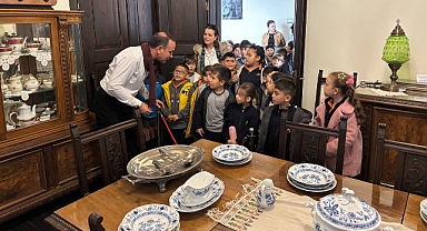 Edremit'te Minik Öğrencilerden Atatürk Kültür Evi’ne Ziyaret