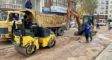 Erdek’te Asfaltlama Çalışmaları Başladı! Başkan Karışık Çalışmaları İnceledi