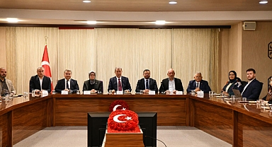 Hulusi Akar Öğretmen Evinde STK’larla Buluştu