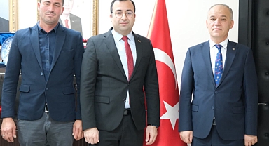 MHP Kepsut Kaymakamı Yerlikaya’yı Ziyaret Etti