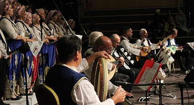 Susurluk’ta Cumhuriyet Konseri, Yoğun İlgiyle Gerçekleşti