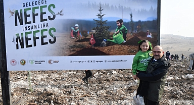 Vali İsmail Ustaoğlu, 11 Kasım Milli Ağaçlandırma Günü Kapsamında Fidan Dikim Törenine Katıldı