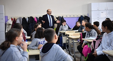 Vali İsmail Ustaoğlu, Ara Tatil Sonrası İlk Zili Çaldı