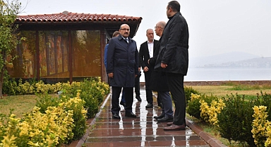 Vali İsmail Ustaoğlu, Ayvalık Hükümet Konağı’nda İncelemelerde Bulundu