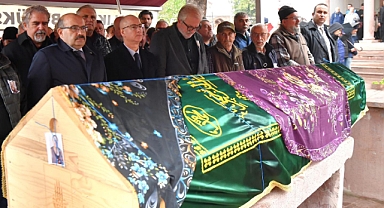 Vali İsmail Ustaoğlu, Hayırsever Nilgün Vodina’nın Cenaze Törenine Katılarak Ailesine Başsağlığı Diledi