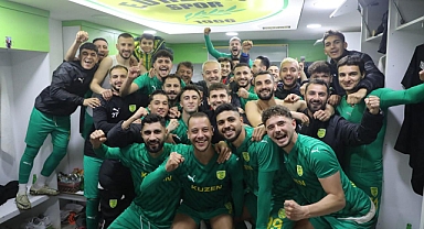 1966 Edremitspor’dan Başkan Mehmet Ertaş’a Doğum Günü Hediyesi: İznikspor’u 1-0 Mağlup Ettiler