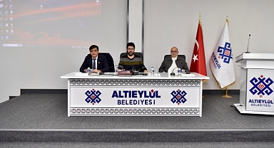 Altıeylül Belediyesi’nde Encümen Toplantısı Gerçekleştirildi