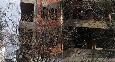 Balıkesir Altıeylül’de İnşaat Halindeki Binada Çıkan Dumanlar Tedirginlik Yaratttı