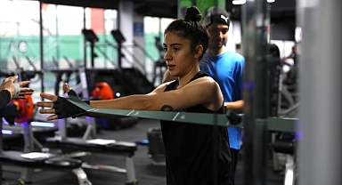 Balıkesir Büyükşehir Belediyespor Kadın Voleybol Takımı, Çorlu Belediyesi Maçı Hazırlıklarını Sürdürüyor