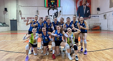 Balıkesir Büyükşehir Belediyespor Kadın Voleybol Takımı, Deplasmanda Mucizevi Geri Dönüşle Liderliğini Sürdürdü!