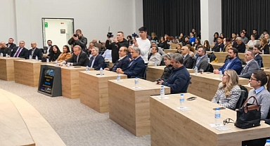 Balıkesir’de “Geleceğe Ne Kadar Hazırız?” Semineri Yoğun İlgiyle Gerçekleştirildi