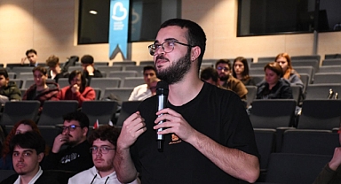 Balıkesir’de Gençler “Dijital Dönüşüm ve Yapay Zeka Zirvesi”nde Buluştu