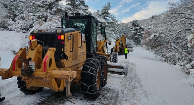 Balıkesir’de Karla Mücadele Seferberliği: Ekipler 7/24 Görevde