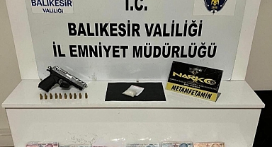 Balıkesir’de Narkotik Operasyonu: Araçta Uyuşturucu ve Silah Ele Geçirildi