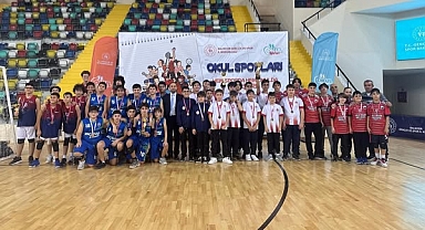 Balıkesir’de Okul Sporları Voleybol Yıldız Erkekler İl Birinciliği Müsabakaları Tamamlandı