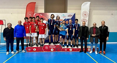 Balıkesir’de Yurtlig Badminton Müsabakaları Sonuçlandı, Başarılı Sporculara Ödüller Verildi