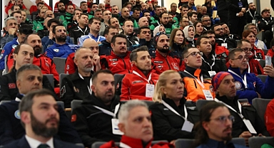 Balıkesir Gençlik ve Spor İl Müdürlüğü, ADAT Ekibine Akreditasyon Belgesi Takdim Edilmesini Kutladı