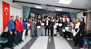 Balıkesir Gençlik ve Spor İl Müdürü Adem Özalp, Gençlerle Bir Araya Geldi