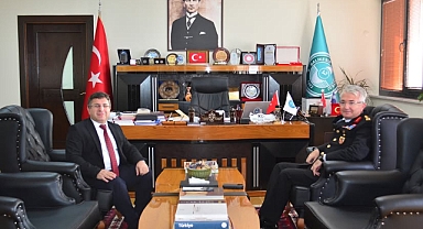 Balıkesir İl Jandarma Komutanı Tümgeneral Nurettin Alkan’dan Balıkesir Üniversitesi Rektörü Prof. Dr. Yücel Oğurlu’ya Ziyaret
