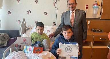 Balıkesir İl Müftüsü Hasan Hayri Yaşar’dan Servis Kazasında Yaralanan Çocuklara Geçmiş Olsun Ziyareti