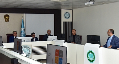 Balıkesir Milletvekili Mustafa Canbey, Balıkesir Üniversitesi Rektörü Prof. Dr. Yücel Oğurlu’yu Ziyaret Etti