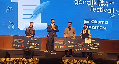 Balıkesirli Genç, Türkiye Şiir Yarışması'nda Birinci Oldu!