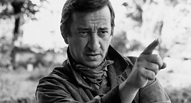 Bandırma Belediyesi, Usta Yönetmen Tunç Başaran’ı Mezarı Başında Anacak