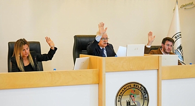 Burhaniye Belediyesi 2024 Yılını Olağanüstü Meclis Toplantısı ile Tamamladı