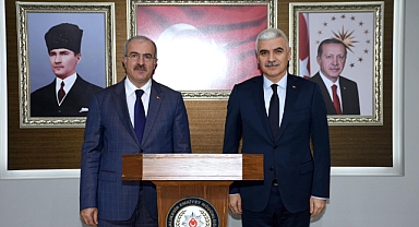Çanakkale Valisi ve Balıkesir Defterdarı’ndan İl Emniyet Müdürü’ne Ziyaret