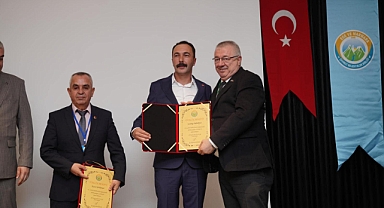 Edremit Belediye Başkanı Mehmet Ertaş: Ege ve Marmara Çevreci Belediyeler Birliği Toplantısı'nda Sürdürülebilir Şehirler İçin Fikirler Paylaşıldı