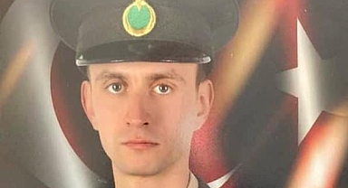 Edremit Belediye Başkanı Mehmet Ertaş, Şehit Piyade Uzman Çavuş Ali Sarı’yı Andı