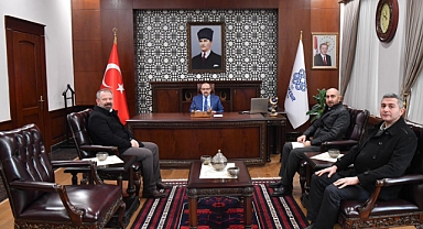 Gömeç Belediye Başkanı Melih Bağcı ve Heyetinden Vali İsmail Ustaoğlu’na Ziyaret