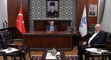 Gönen Teksüt Süt Ürünleri Yönetim Kurulu Başkanı Cevdet Arınık’tan Vali İsmail Ustaoğlu’na Ziyaret