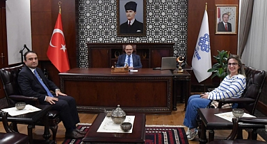 Hasanbey Çiftliği ve Süt Kardeşler Süt Ürünleri A.Ş. Yönetim Kurulu Başkanı Arzu Şentürk Salık, Vali İsmail Ustaoğlu'nu Ziyaret Etti