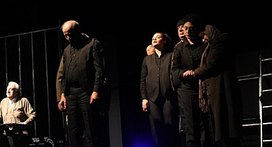 “Memleketin Kısmeti” Dünya İnsan Hakları Günü’nde Tiyatroseverlerle Buluştu