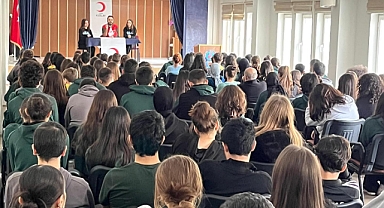 Türk Kızılayı Balıkesir Şubesi, Rahmi Kula Anadolu Lisesi'nde Kızılay Tanıtımı Gerçekleştirdi