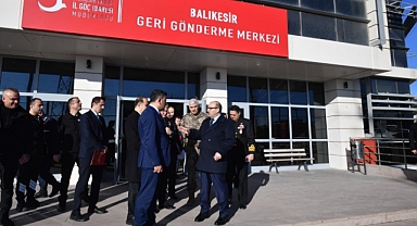 Vali İsmail Ustaoğlu, Balıkesir Geri Gönderme Merkezi’nde İncelemelerde Bulundu