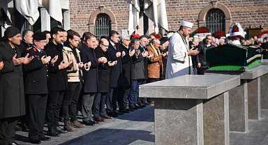 Vali İsmail Ustaoğlu, Hava Korgeneral Rafet Dalkıran’ın Kayınpederi Mete Yıldırım’ın Cenaze Törenine Katıldı