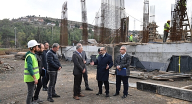 Vali İsmail Ustaoğlu, Karesi Hükümet Konağı İnşaatını İnceledi: Modern Mimari ile Daha Hızlı Kamu Hizmeti Hedefleniyor