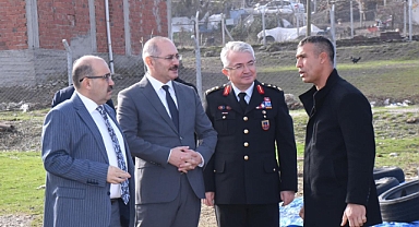 Vali İsmail Ustaoğlu, Macarlar Mahallesi’ni Ziyaret Ederek Vatandaşlarla Bir Araya Geldi