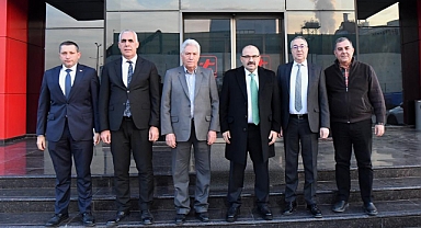 Vali İsmail Ustaoğlu, Tınaz Tarım ve Sanayi Makineleri İşletmesini Ziyaret Etti