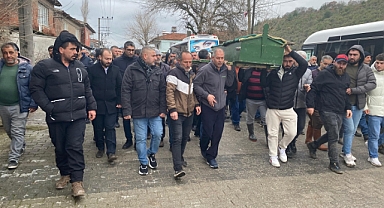 Altıeylül Belediye Başkan Vekili Doğaç Arabacı, Macarlar Cem Evi Dernek Başkanı Hatay İnanç'ın Cenaze Törenine Katıldı