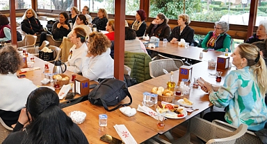 Ayvalık Belediyesi Kadın Danışma Evi, KİHEP Katılımcılarıyla Yeni Yıl Kahvaltısında Buluştu