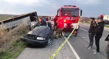 Ayvalık'ta Feci Trafik Kazası: Otomobil Sürücüsü Hayatını Kaybetti