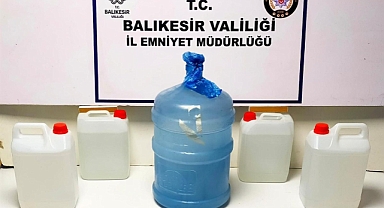 Ayvalık’ta Kaçak Alkol Operasyonu: Sahte ve Etil Alkol Ele Geçirildi