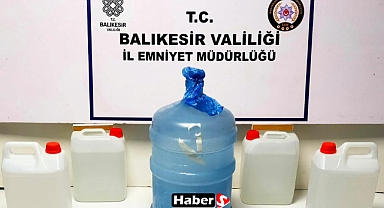 Ayvalık’ta Sahte Alkol Operasyonu: El Yapımı Alkol ve Etil Alkol Ele Geçirildi!
