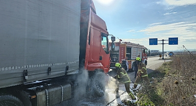 Balıkesir-Bandırma Kara Yolunda Araç Yangını!