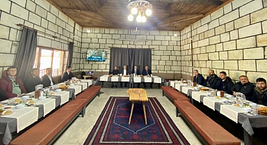 Balıkesir Bigadiç Jeotermal Kaynaklı Tarıma Dayalı İhtisas Organize Tarım Bölgesi Değerlendirme Toplantısı Gerçekleştirildi